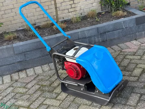 Gebruikte Belle Gebruikte trilplaat met Honda motor